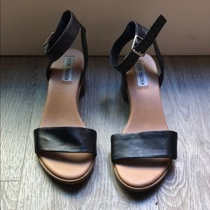 Steve Madden block heel casual sandals sz 8